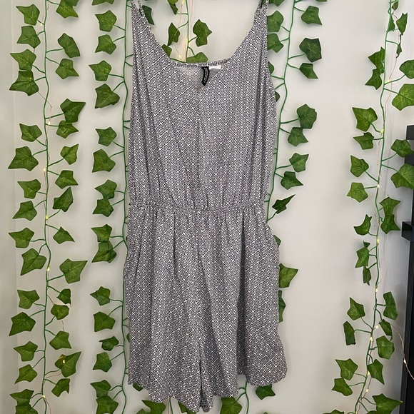 H&M Romper - Picture 1 of 2